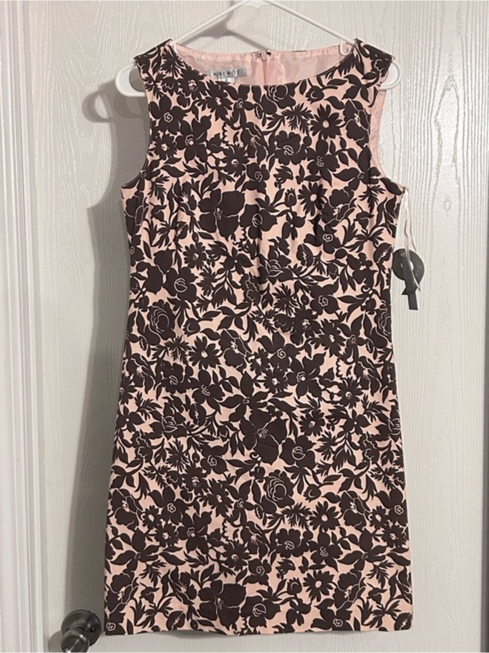 Nine West sleeveless NWT dress Sz 8